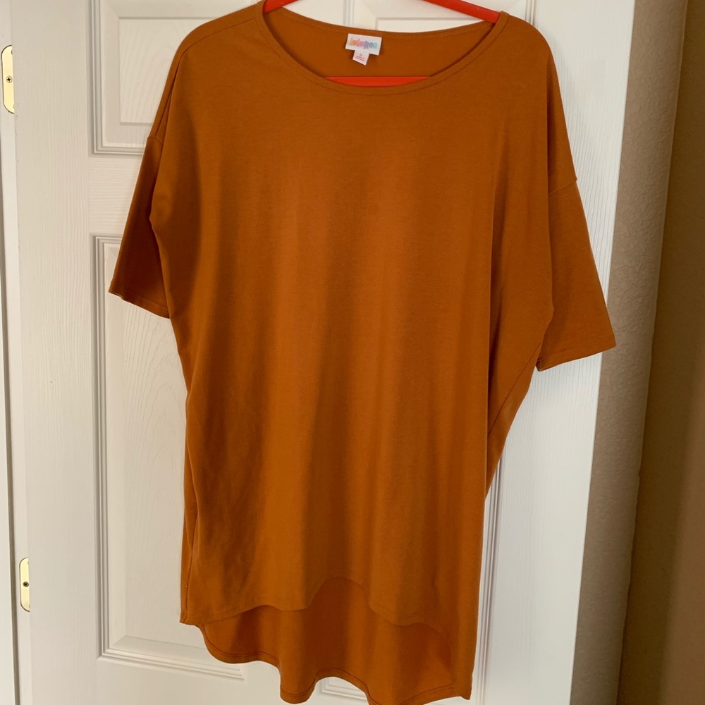 LuLaroe Ladies Top Size S